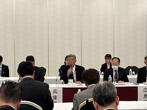 R61111都道府県議会議長会02