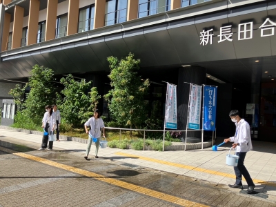 打ち水の様子1