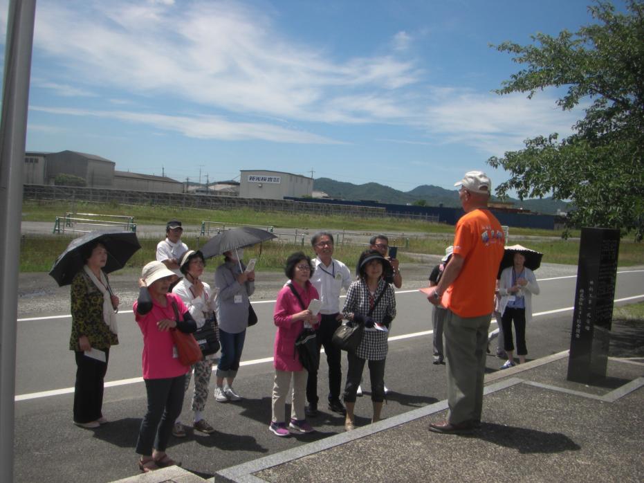 鶉野飛行場跡見学