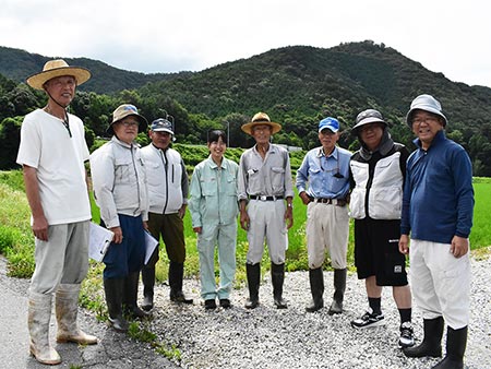 地元農家と県職員