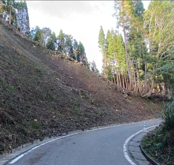 着手前（新屋法面）